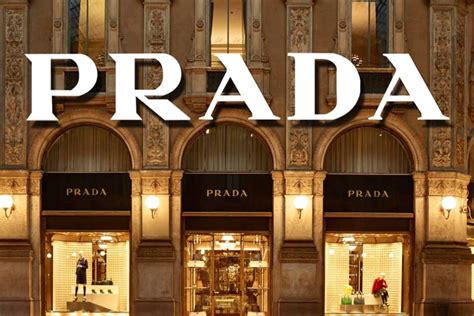 de dónde es la marca prada|la firma prada.